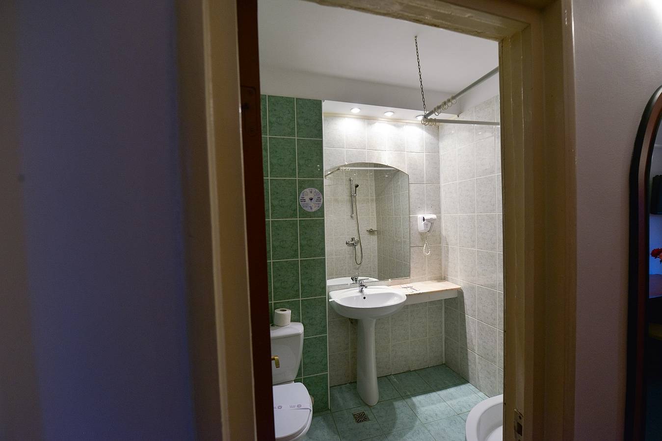 HOTEL-POSADA-CURTEA-DE-ARGES-ROMANIA-AIR-TOUR-TRAVEL-7