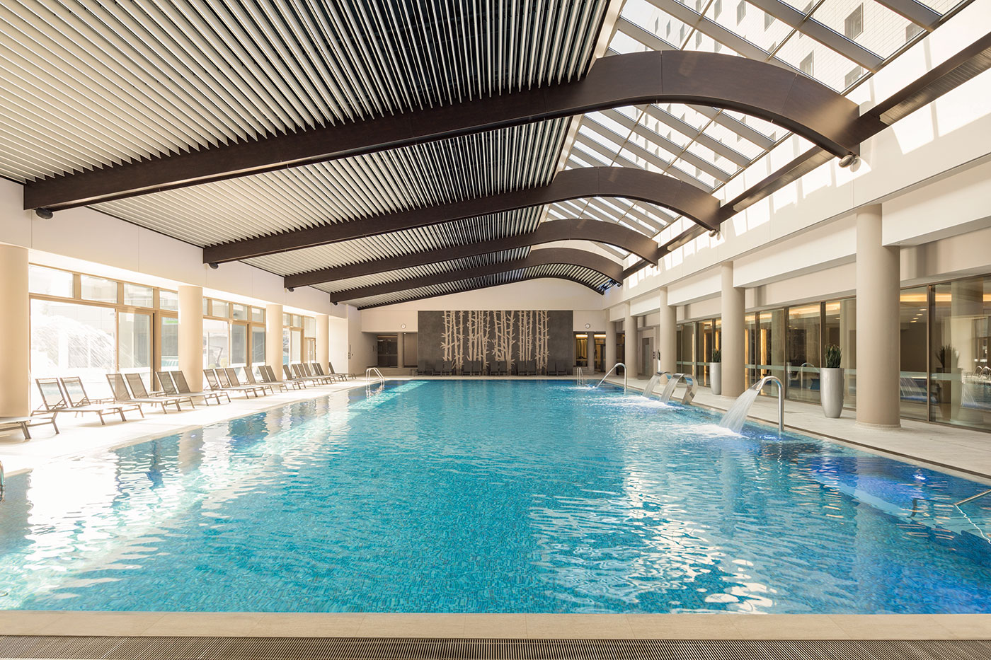 HOTEL-RAMADA-PLAZA-BUCURESTI-ROMANIA-AIR-TOUR-TRAVEL-3