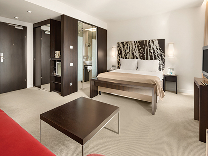 HOTEL-RAMADA-PLAZA-BUCURESTI-ROMANIA-AIR-TOUR-TRAVEL-7