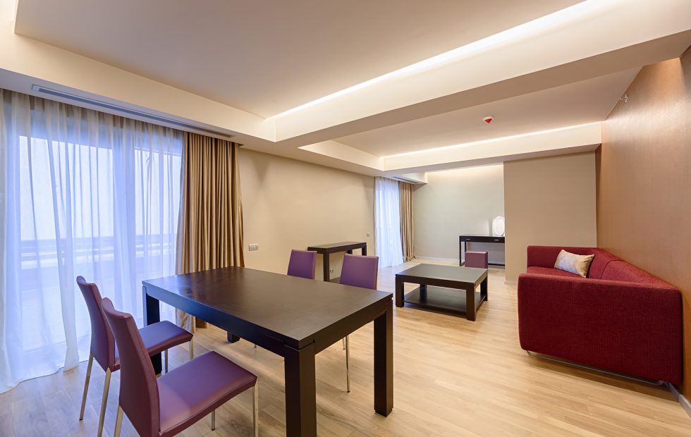 HOTEL-RAMADA-PLAZA-BUCURESTI-ROMANIA-AIR-TOUR-TRAVEL-9