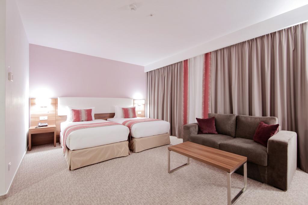 HOTEL-RAMADA-PLAZA-CRAIOVA-AIR-TOUR-TRAVEL-4