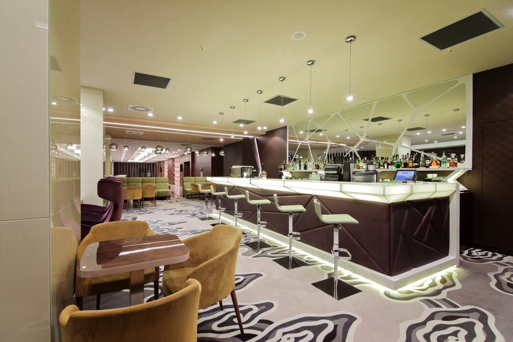 HOTEL-RAMADA-PLAZA-CRAIOVA-AIR-TOUR-TRAVEL-8