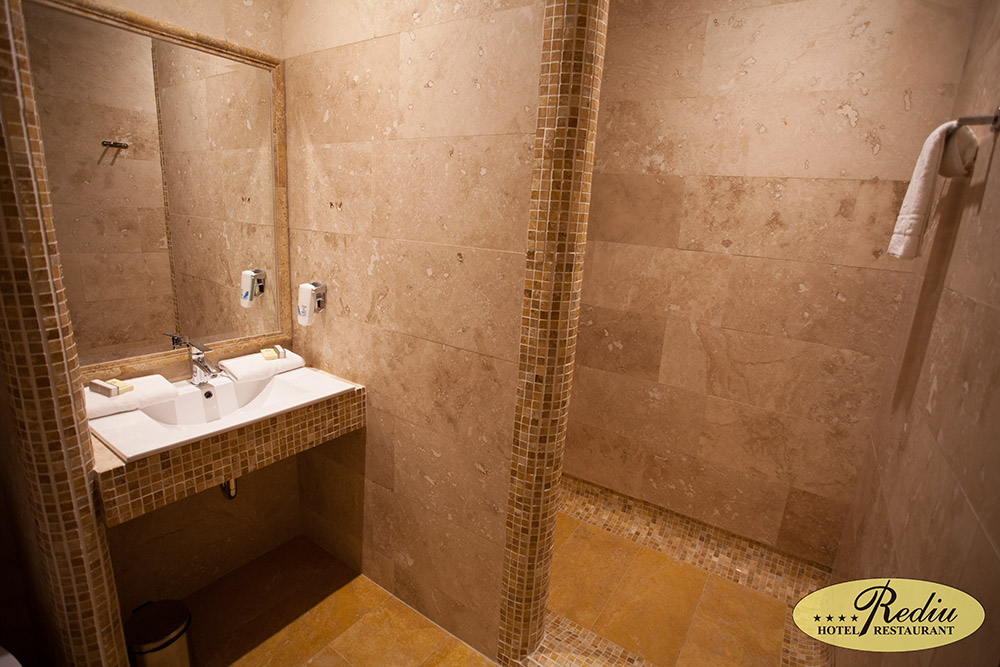 HOTEL-REDIU-BOTOSANI-ROMANIA-AIR-TOUR-TRAVEL-4