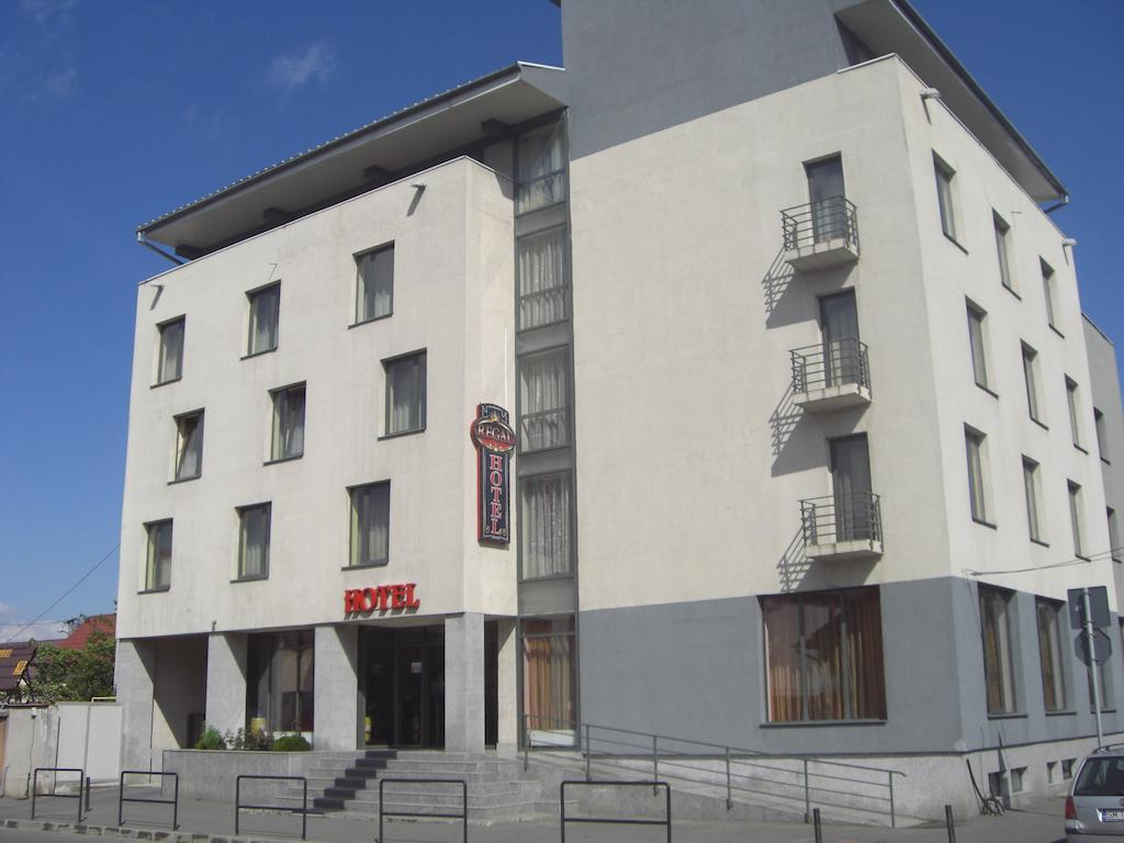 HOTEL-REGAL-BRASOV-ROMANIA-AIR-TOUR-TRAVEL-1