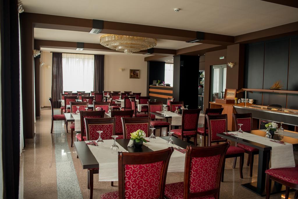 HOTEL-REGAL-BRASOV-ROMANIA-AIR-TOUR-TRAVEL-5