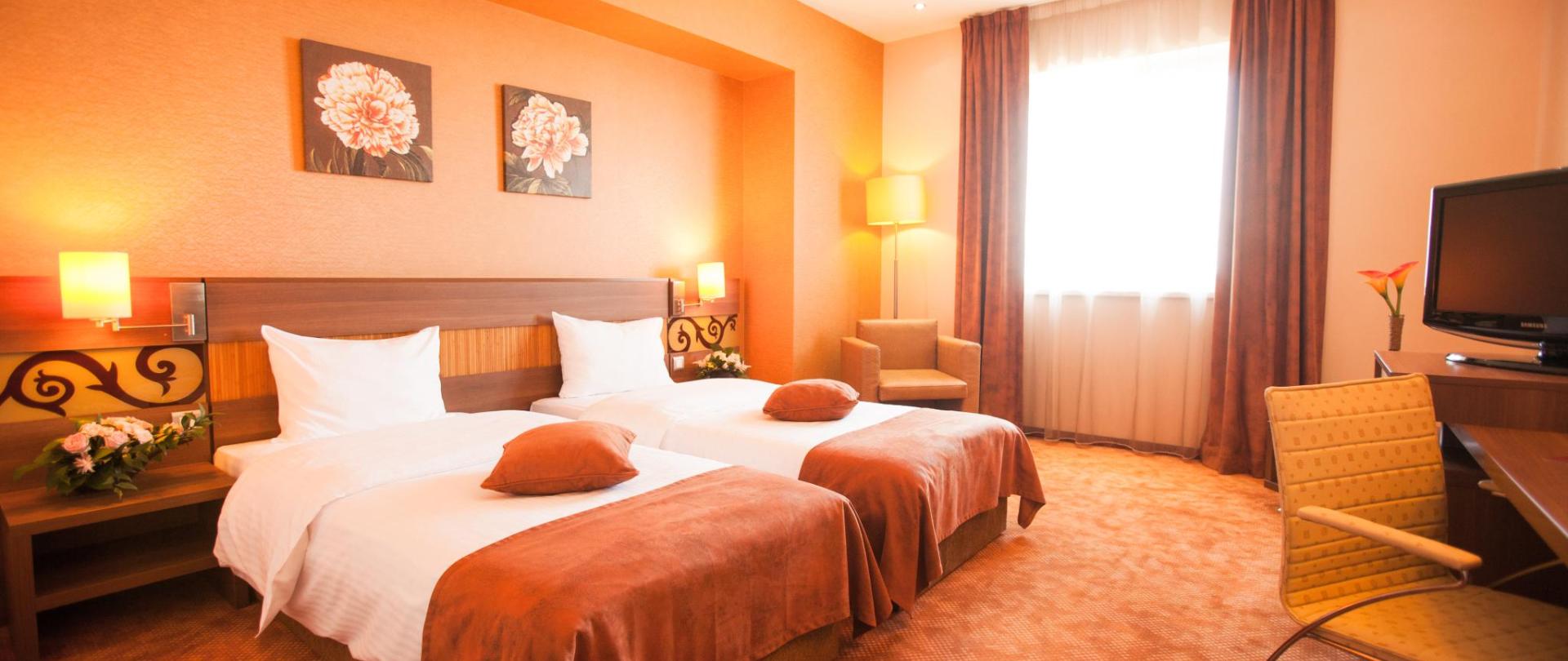 HOTEL-RIN-GRAND-HOTEL-BUCURESTI-ROMANIA-AIR-TOUR-TRAVEL-6