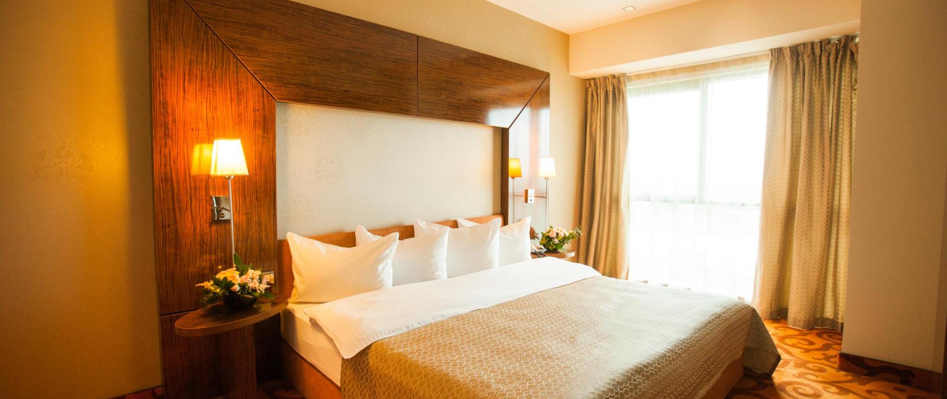 HOTEL-RIN-GRAND-HOTEL-BUCURESTI-ROMANIA-AIR-TOUR-TRAVEL-7