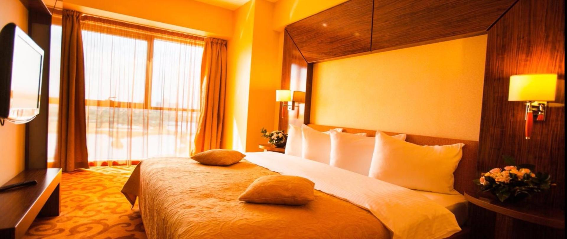 HOTEL-RIN-GRAND-HOTEL-BUCURESTI-ROMANIA-AIR-TOUR-TRAVEL-8
