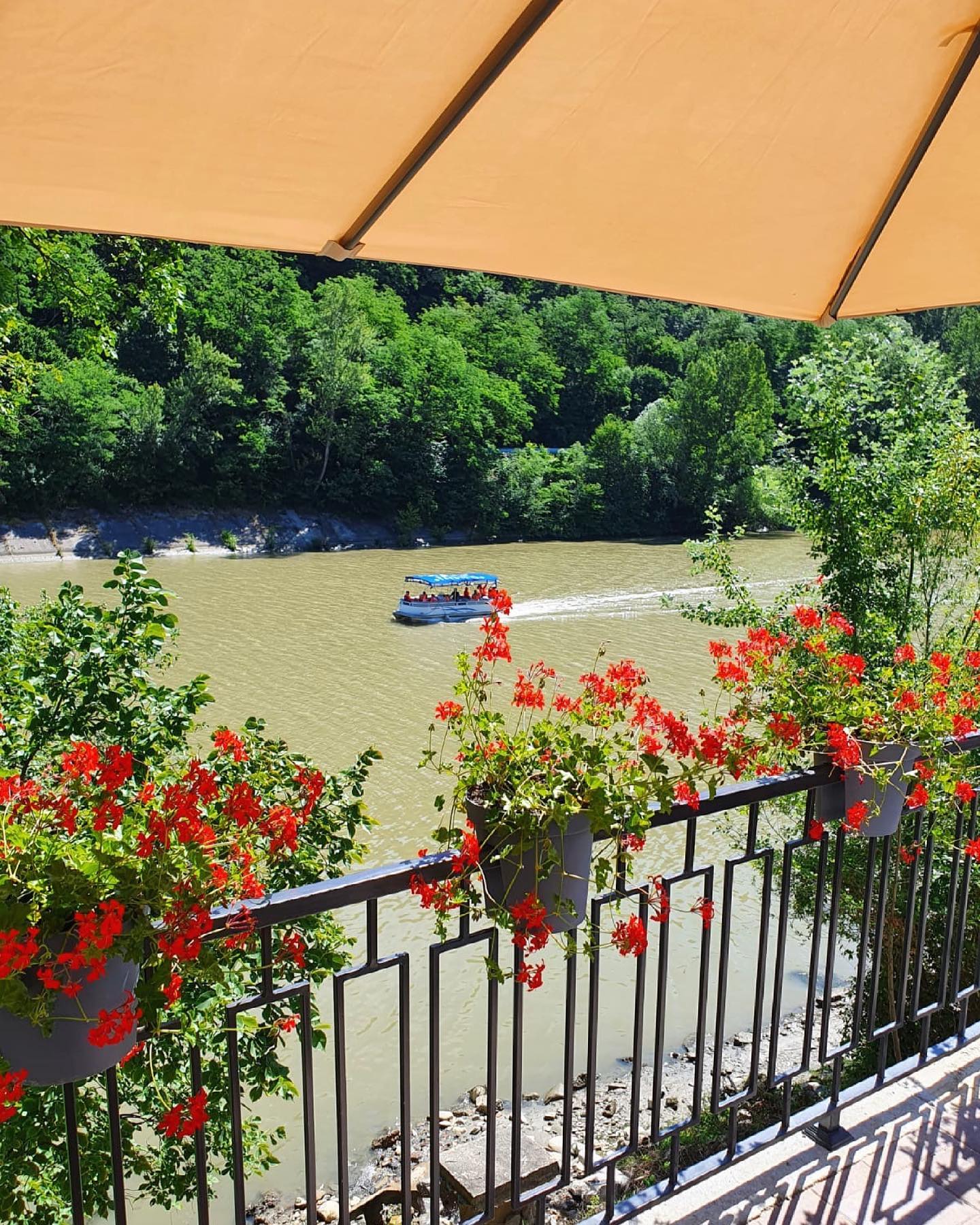 HOTEL-RIVER-CALIMANESTI-ROMANIA-AIR-TOUR-TRAVEL-5