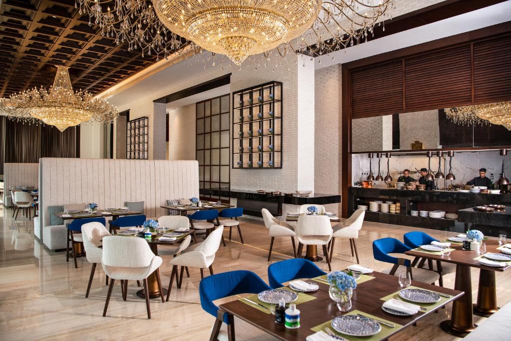 HOTEL-ROTANA-AL-JADDAF-DUBAI-EMIRATELE-ARABE-UNITE-AIR-TOUR-TRAVEL-12