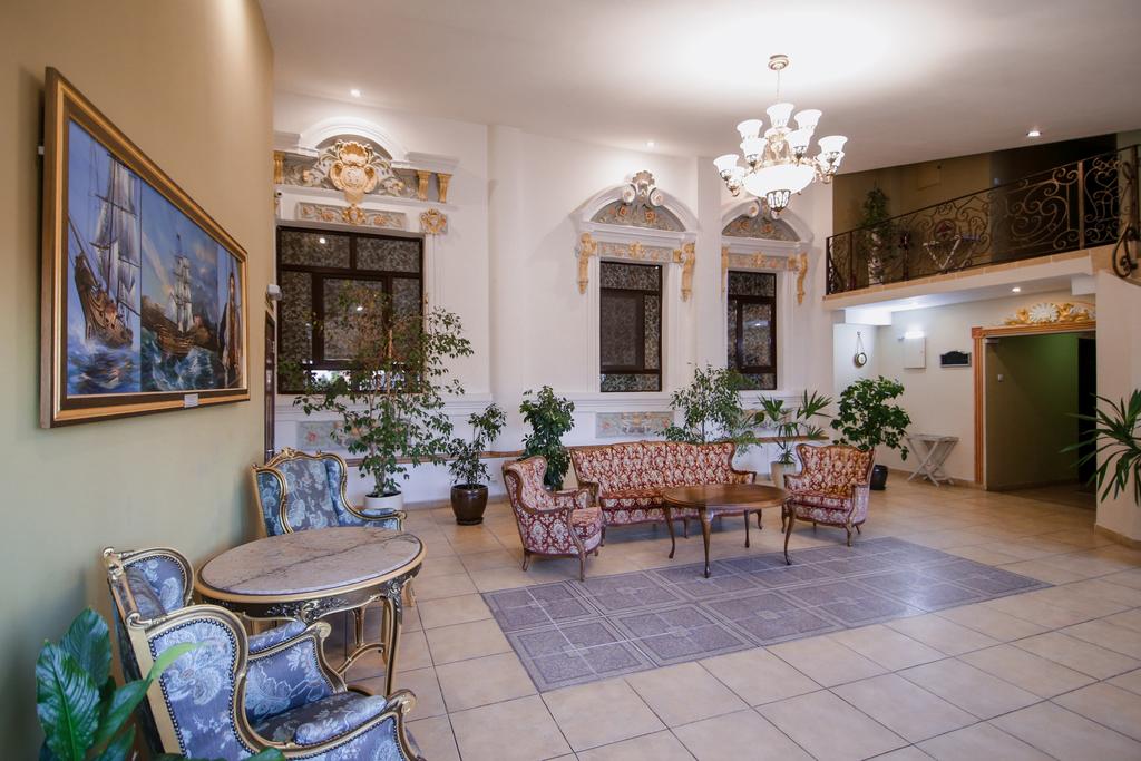 HOTEL-ROYAL-CRAIOVA-ROMANIA-AIR-TOUR-TRAVEL-3