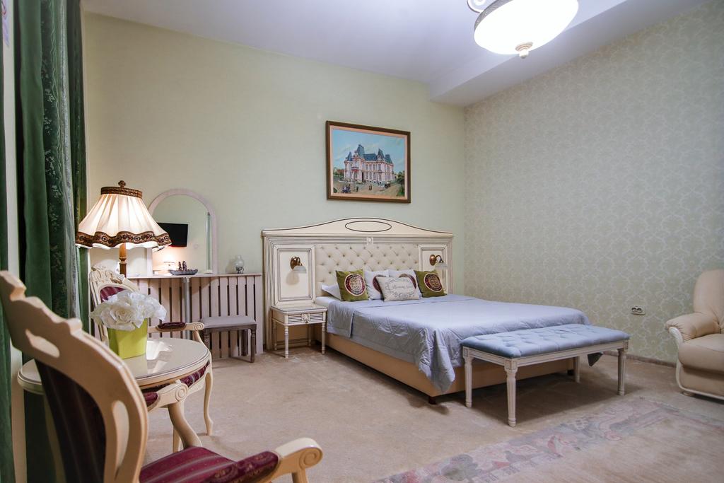 HOTEL-ROYAL-CRAIOVA-ROMANIA-AIR-TOUR-TRAVEL-4