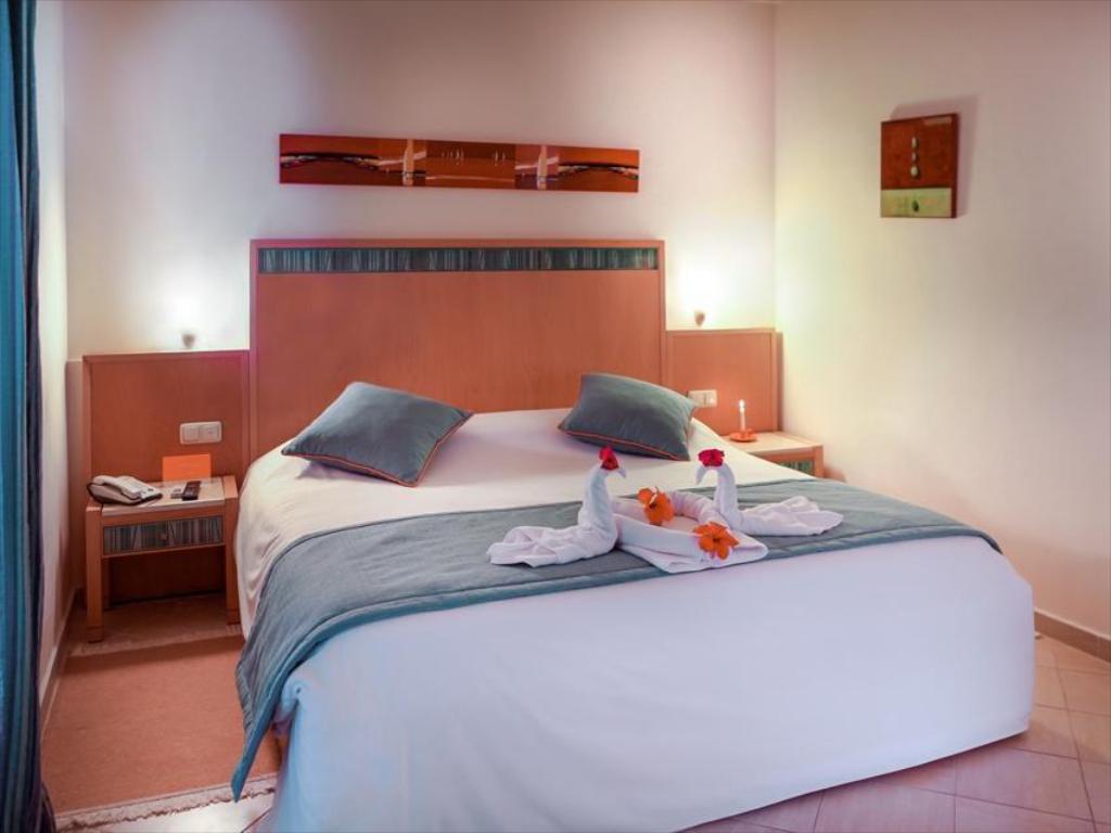 HOTEL-SALAMMBO-AQUAPARK-HAMMAMET-TUNISIA-AIR-TOUR-TRAVEL-2