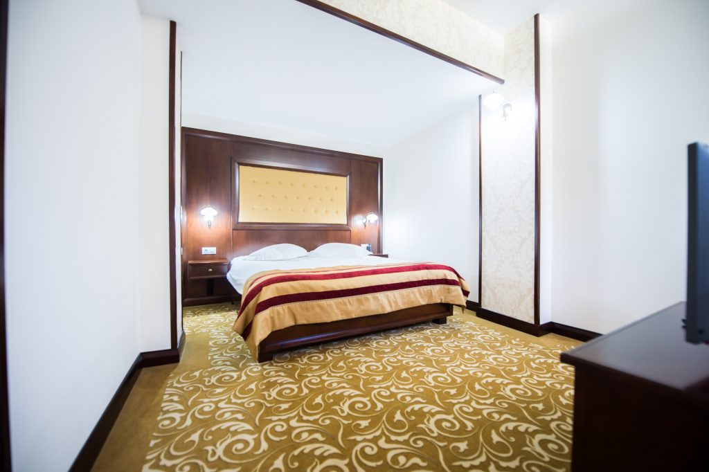 HOTEL-SILVA-BUSTENI-ROMANIA-AIR-TOUR-TRAVEL-11