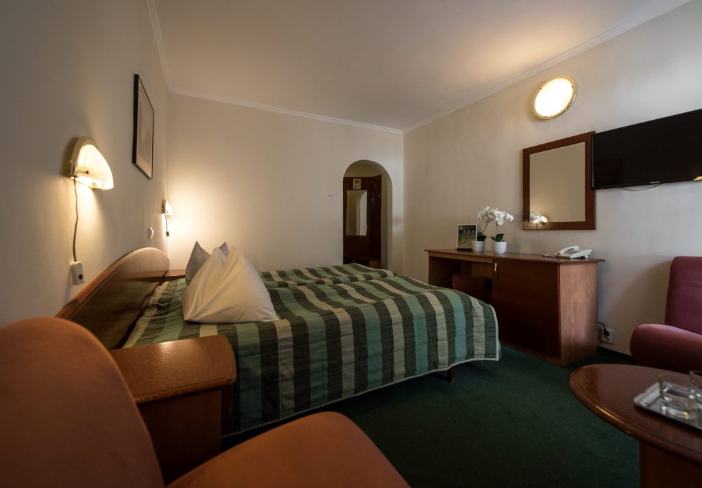 HOTEL-SILVA-BUSTENI-ROMANIA-AIR-TOUR-TRAVEL-4