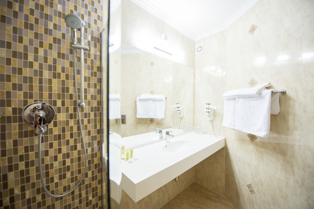 HOTEL-SILVA-BUSTENI-ROMANIA-AIR-TOUR-TRAVEL-7