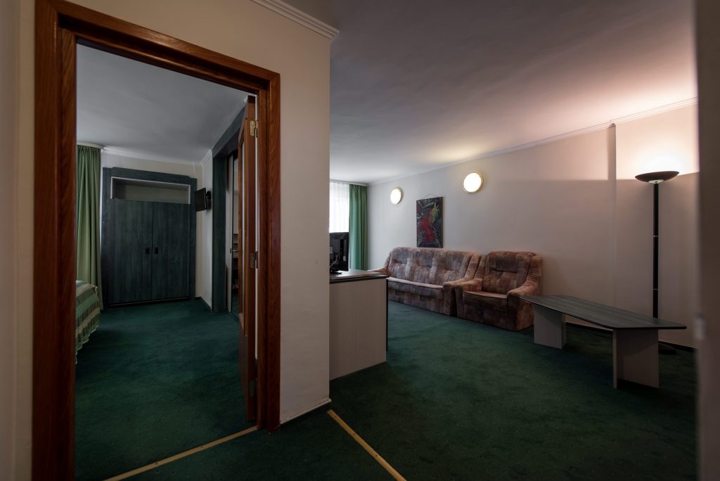 HOTEL-SILVA-BUSTENI-ROMANIA-AIR-TOUR-TRAVEL-8