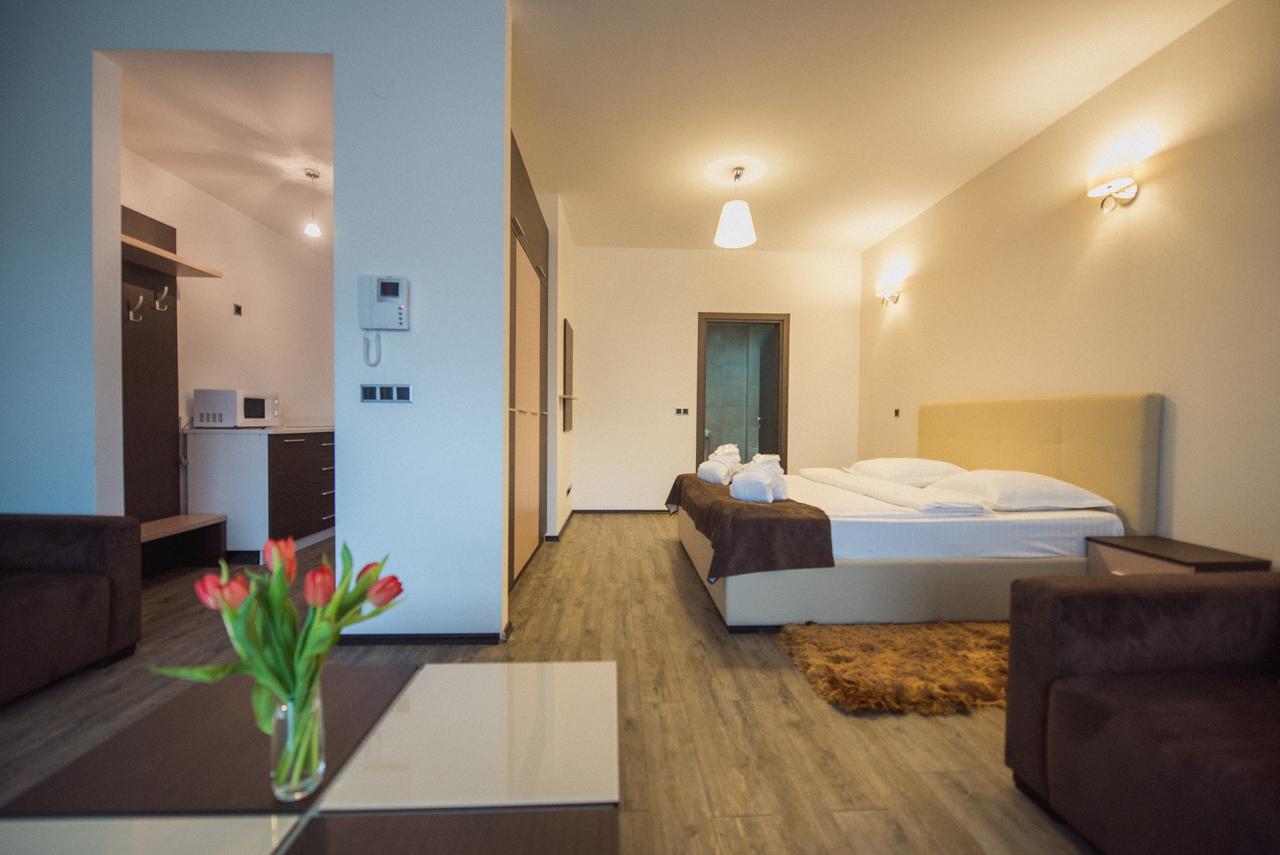HOTEL-SILVER-MOUNTAIN-POIANA-BRASOV-ROMANIA-AIR-TOUR-TRAVEL-3