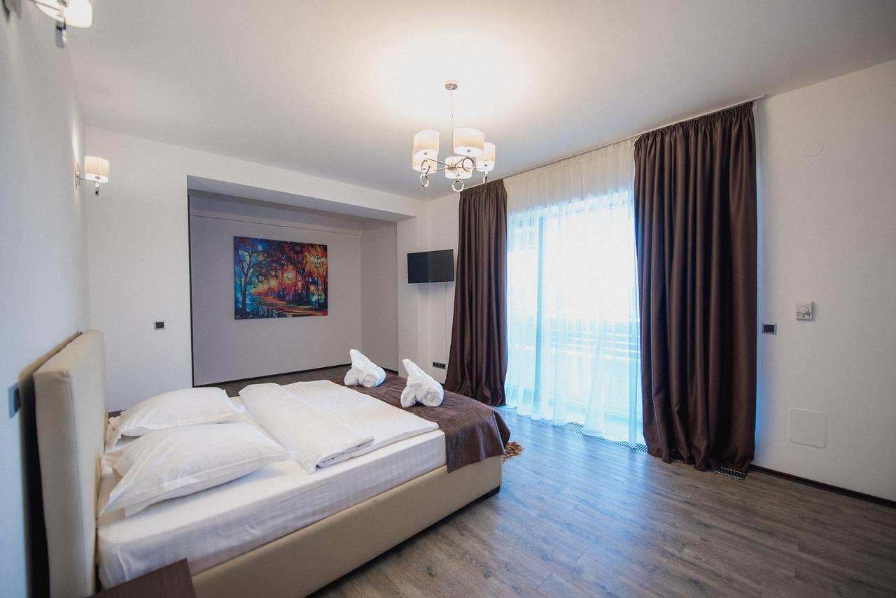 HOTEL-SILVER-MOUNTAIN-POIANA-BRASOV-ROMANIA-AIR-TOUR-TRAVEL-4