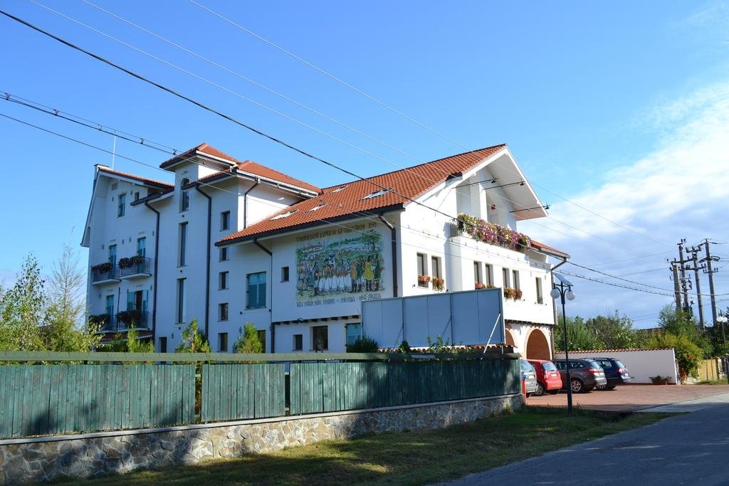 HOTEL-SPA-CASA-COMANA-COMANA-ROMANIA-AIR-TOUR-TRAVEL-1
