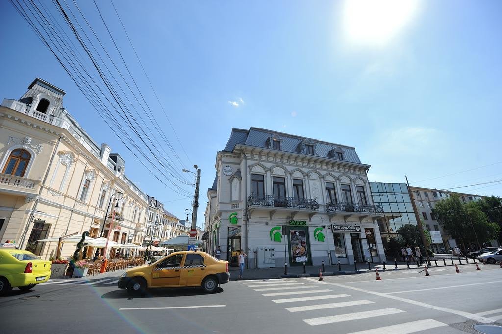 HOTEL-SPLENDID-CRAIOVA-ROMANIA-AIR-TOUR-TRAVEL-1