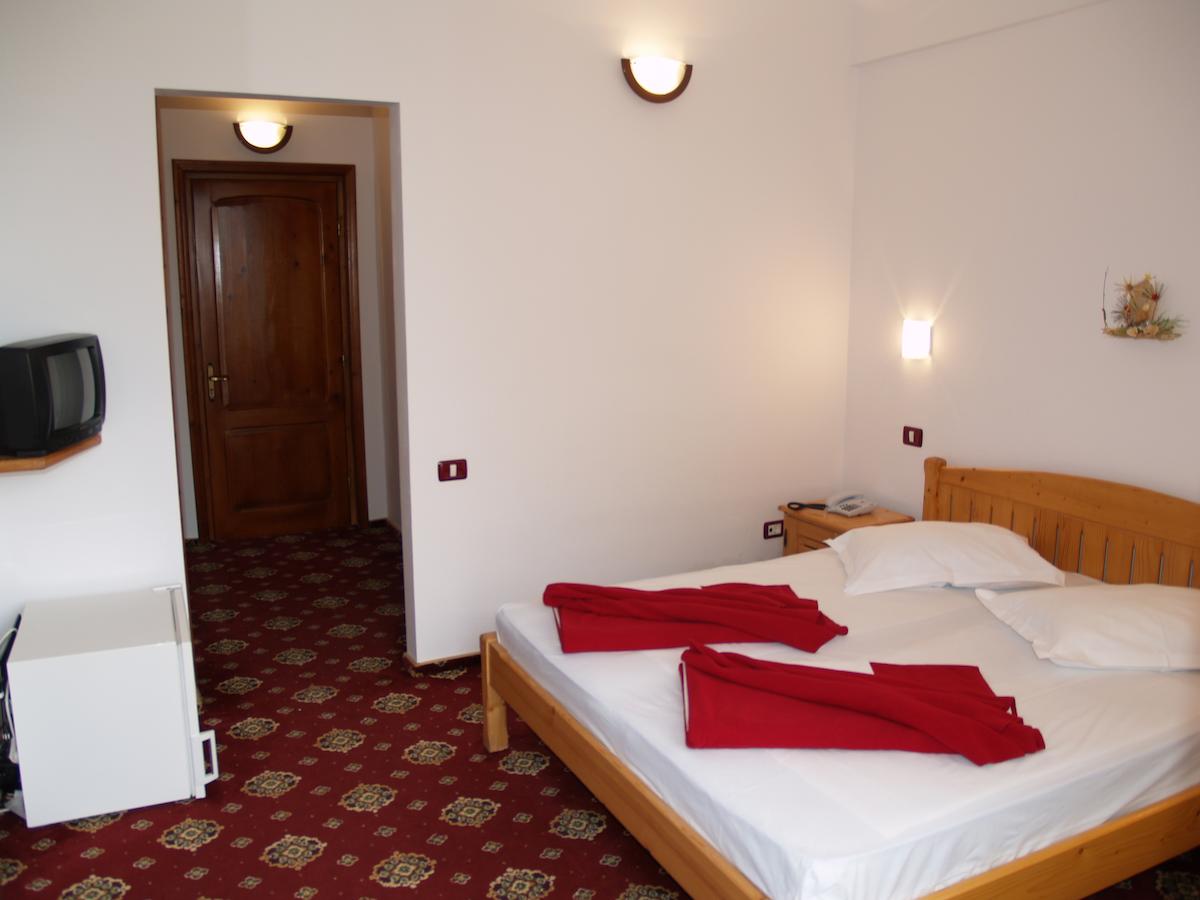HOTEL-STEFANIA-COSTINESTI-ROMANIA-AIR-TOUR-TRAVEL-3