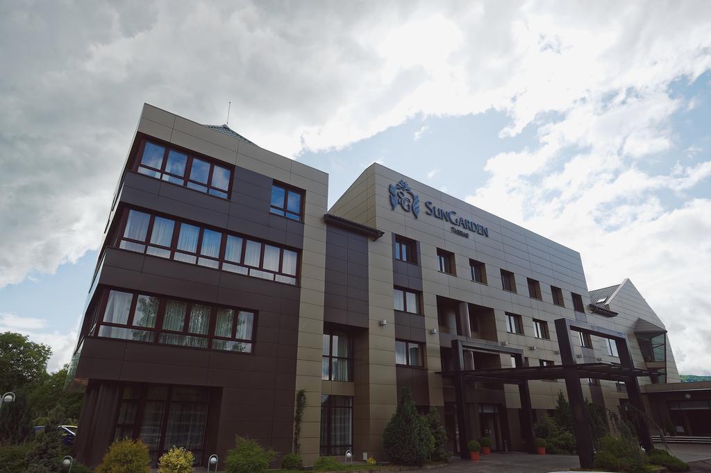 HOTEL-SUN-GARDEN-THERME-DEJ-ROMANIA-AIR-TOUR-TRAVEL-1