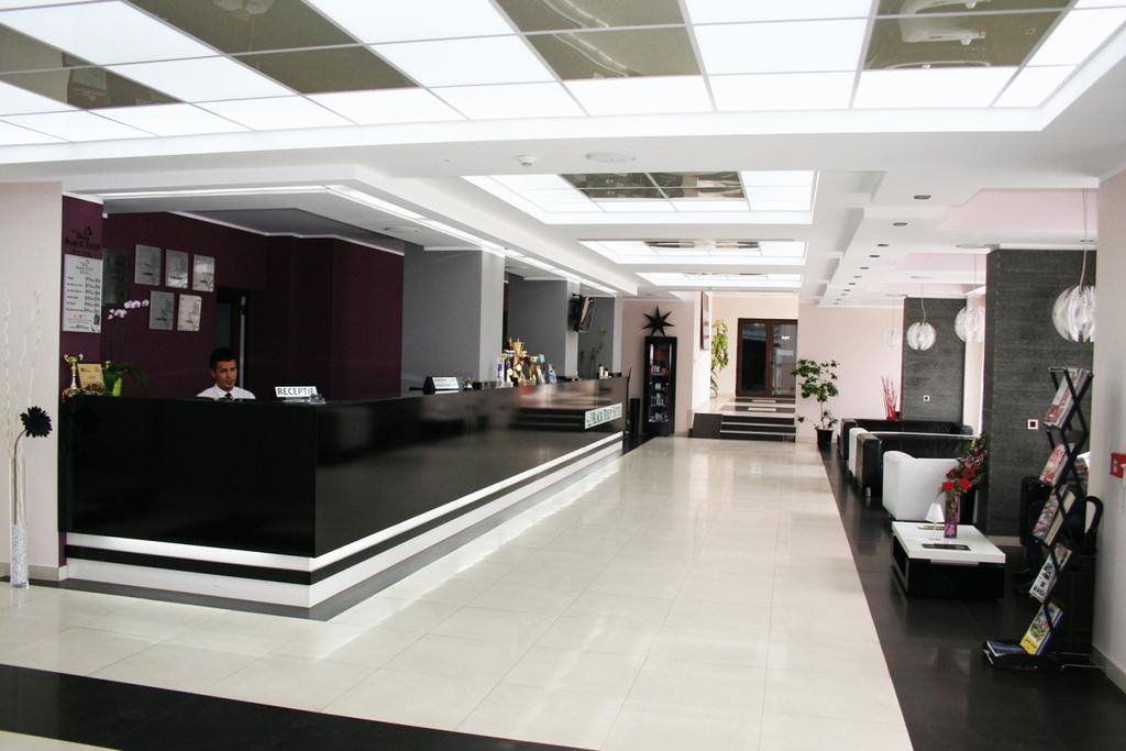 HOTEL-SUN-GARDEN-THERME-DEJ-ROMANIA-AIR-TOUR-TRAVEL-2