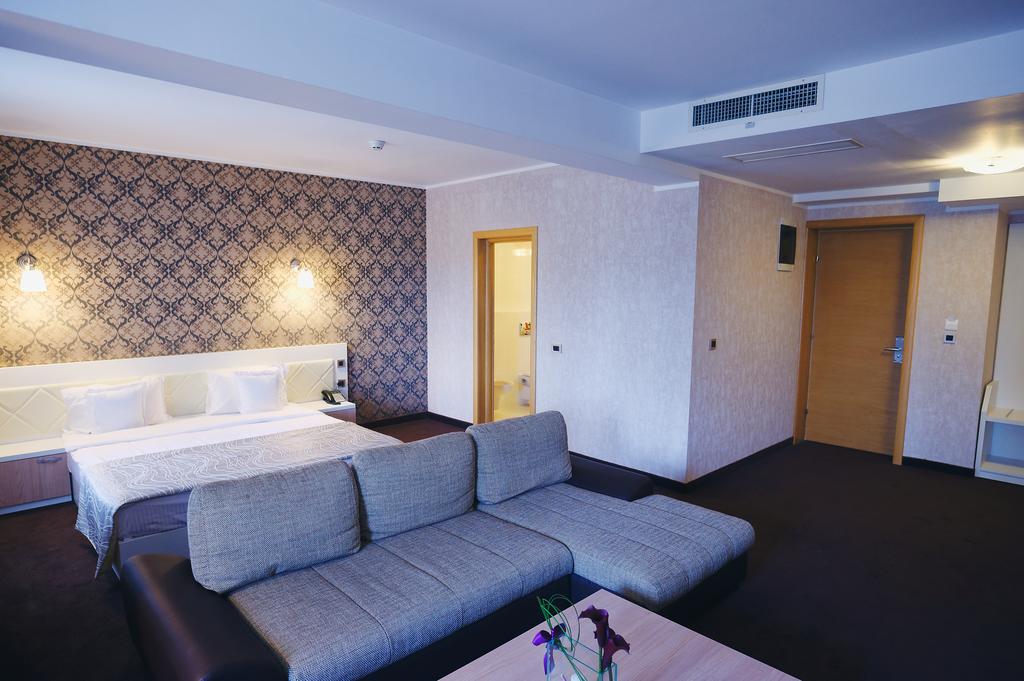HOTEL-SUN-GARDEN-THERME-DEJ-ROMANIA-AIR-TOUR-TRAVEL-4