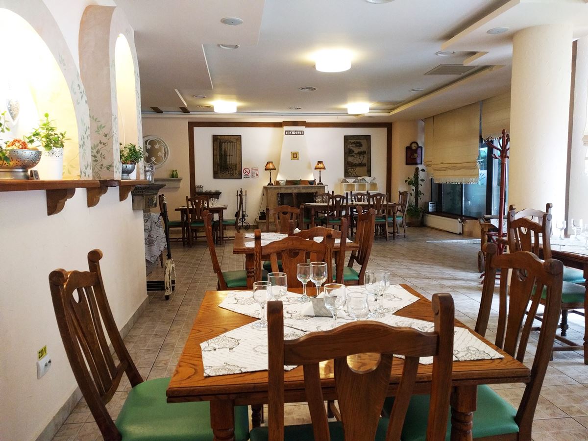 HOTEL-TEX-CLUB-BOTOSANI-ROMANIA-AIR-TOUR-TRAVEL-9