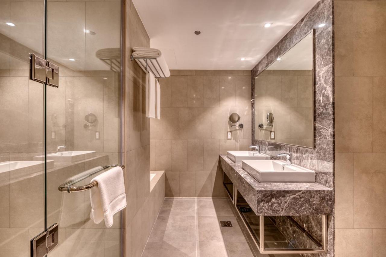 HOTEL-THE-FIRST-COLLECTION-JVC-DUBAI-EMIRATELE-ARABE-UNITE-AIR-TOUR-TRAVEL-7