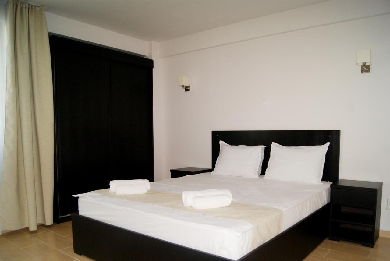 HOTEL-VRAJA-MARII-COSTINESTI-ROMANIA-AIR-TOUR-TRAVEL-3