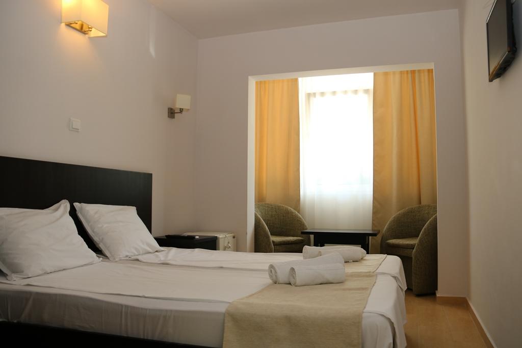 HOTEL-VRAJA-MARII-COSTINESTI-ROMANIA-AIR-TOUR-TRAVEL-7