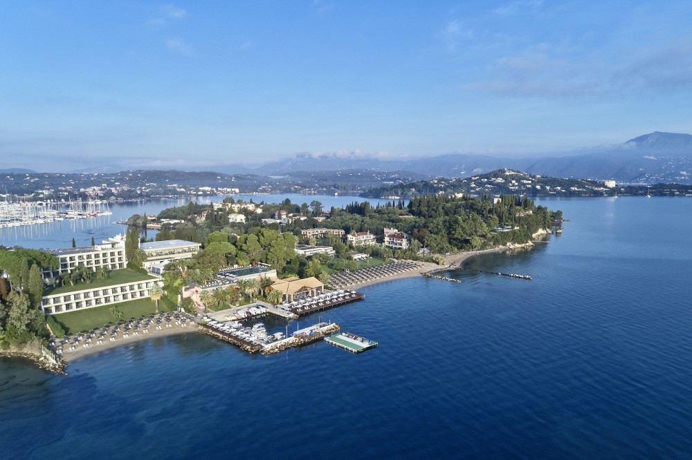 KONTOKALI-BAY-RESORT-HOTEL-CORFU-GRECIA-AIR-TOUR-TRAVEL-1