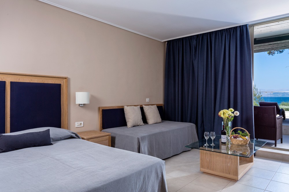 KONTOKALI-BAY-RESORT-HOTEL-CORFU-GRECIA-AIR-TOUR-TRAVEL-12