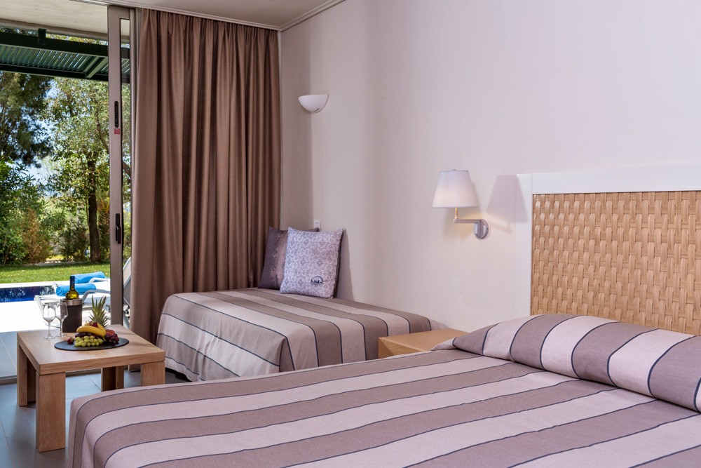 KONTOKALI-BAY-RESORT-HOTEL-CORFU-GRECIA-AIR-TOUR-TRAVEL-24