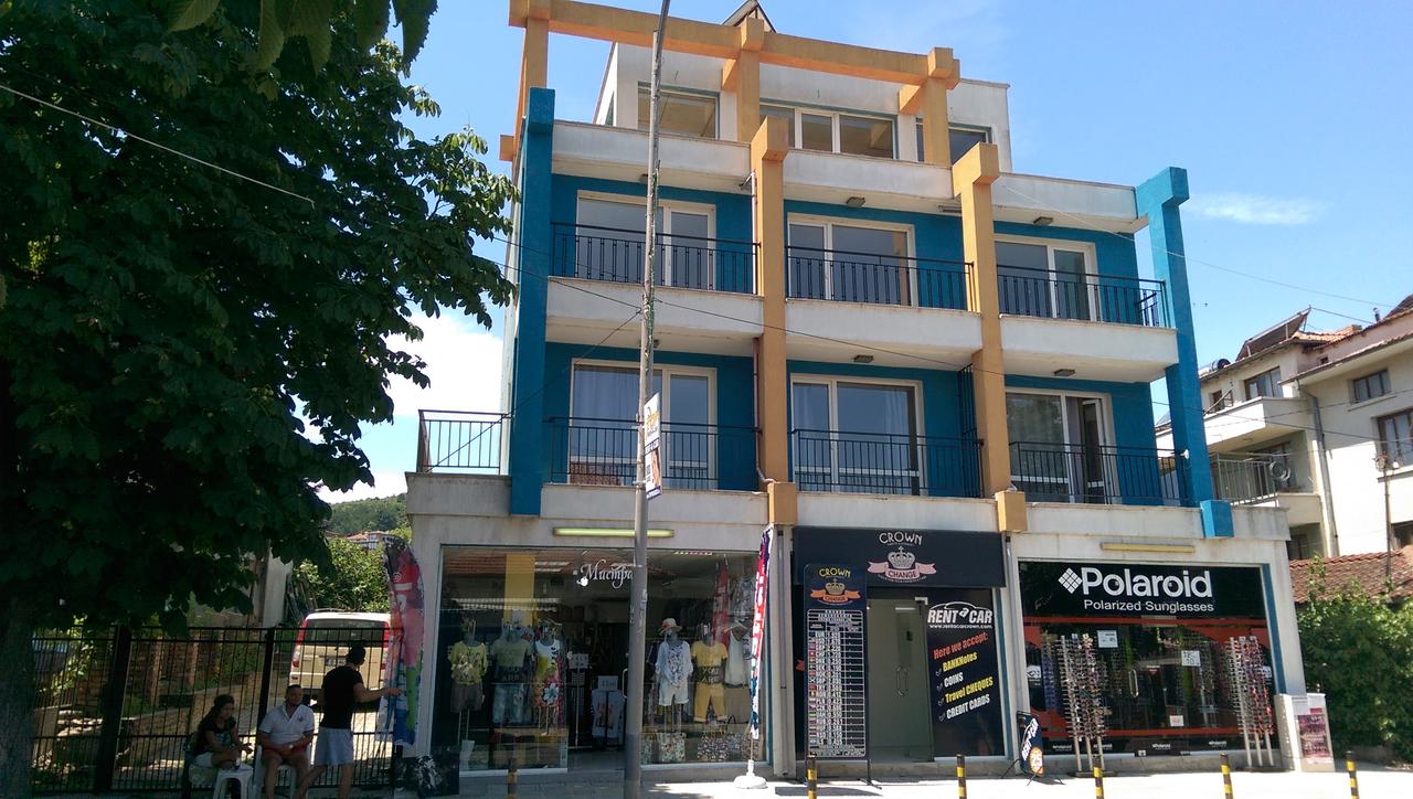 MANOLOVI-GUEST-HOUSE-OBZOR-BULGARIA-AIR-TOUR-TRAVEL-1
