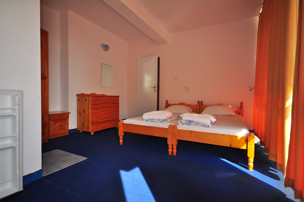 MANOLOVI-GUEST-HOUSE-OBZOR-BULGARIA-AIR-TOUR-TRAVEL-5