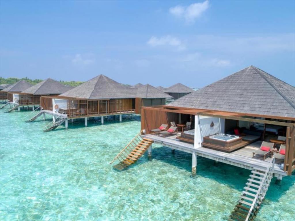 PARADISE-ISLAND-RESORT-&-SPA-MALDIVE-AIR-TOUR-TRAVEL-6