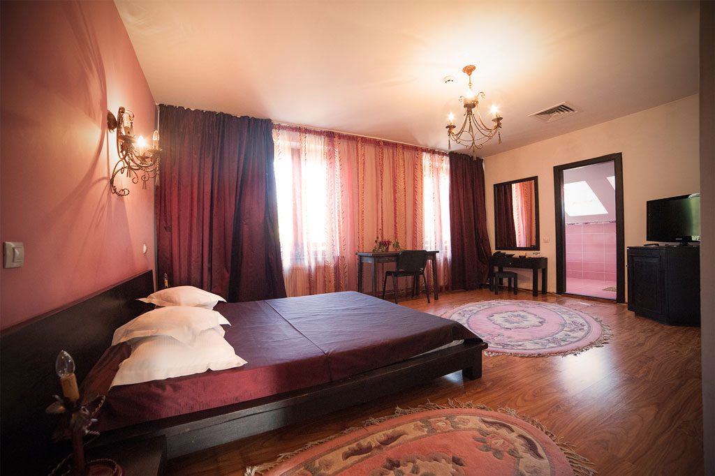 PENSIUNEA-CARUL-DIN-STELE-CRAIOVA-ROMANIA-AIR-TOUR-TRAVEL-2