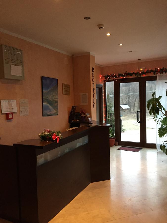 PENSIUNEA-CASA-PADURII-SLANIC-PRAHOVA-ROMANIA-AIR-TOUR-TRAVEL-3