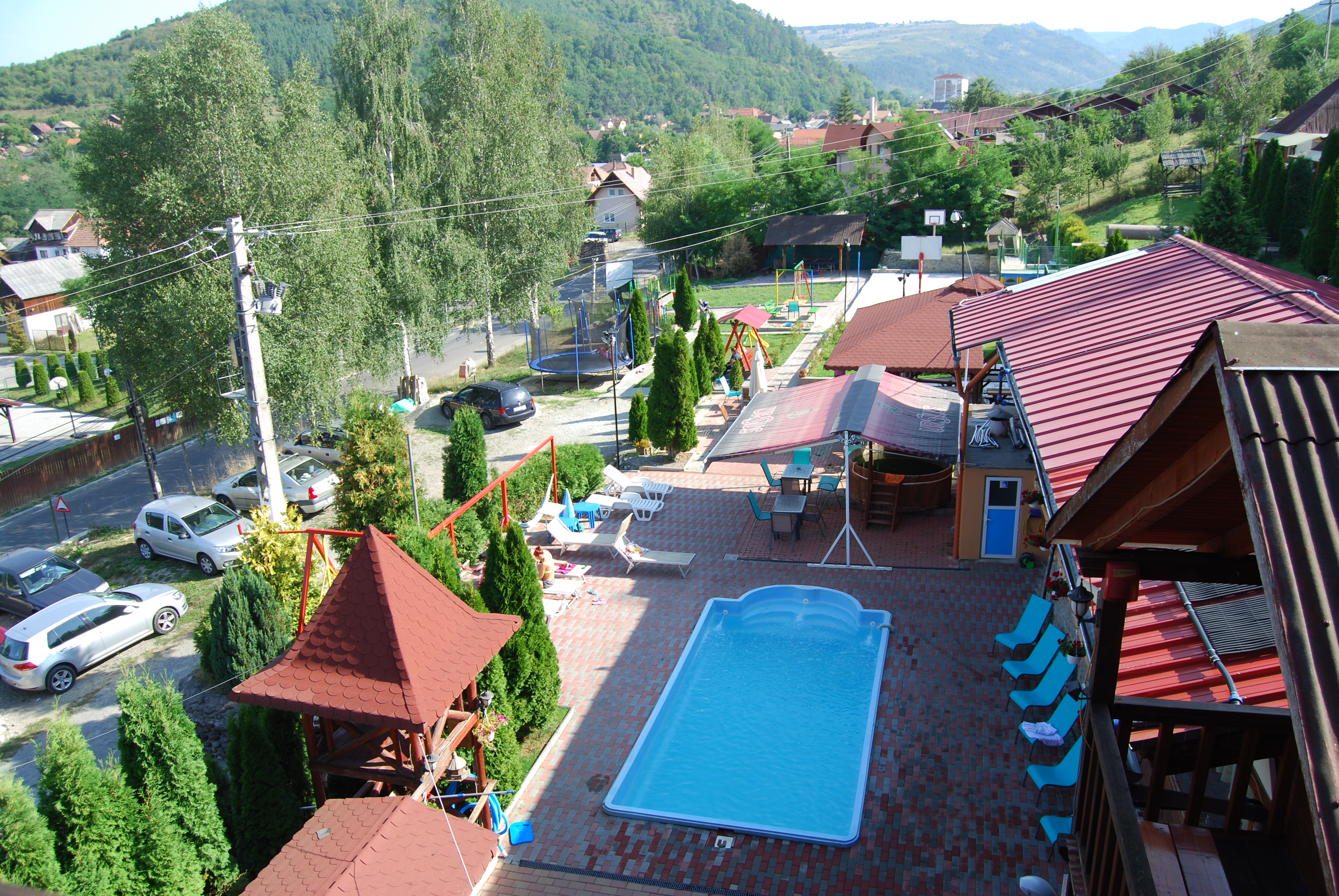 PENSIUNEA-CASA-PIRATILOR-PRAID-ROMANIA-AIR-TOUR-TRAVEL-3