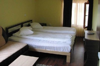PENSIUNEA-CASA-PIRATILOR-PRAID-ROMANIA-AIR-TOUR-TRAVEL-4