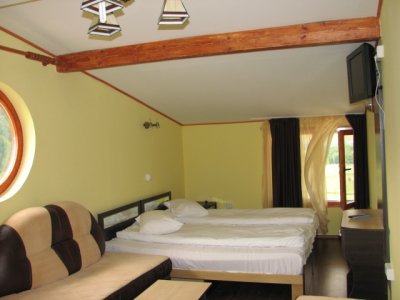 PENSIUNEA-CASA-PIRATILOR-PRAID-ROMANIA-AIR-TOUR-TRAVEL-5