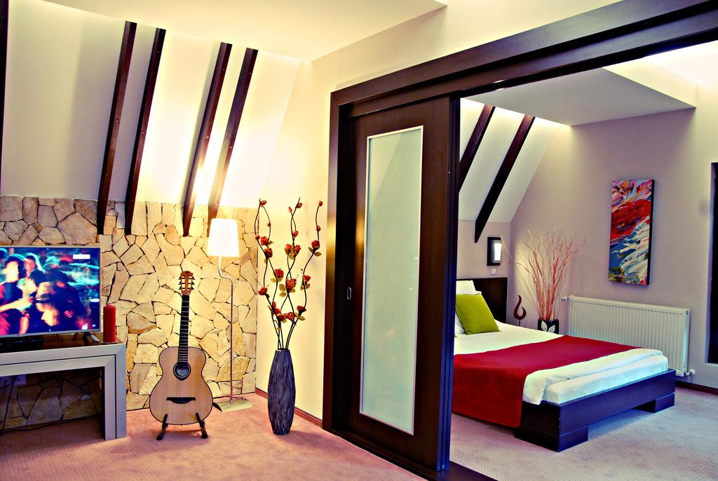 PENSIUNEA-CASA-TEO-SINAIA-ROMANIA-AIR-TOUR-TRAVEL-2
