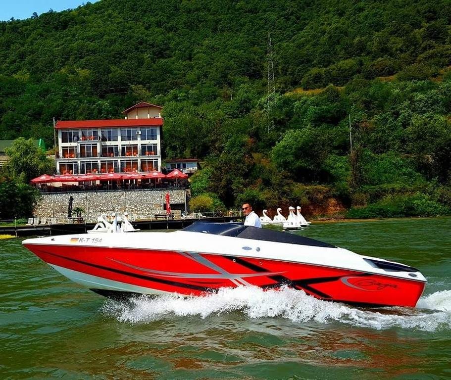 PENSIUNEA-DECEBAL-DUBOVA-ROMANIA-AIR-TOUR-TRAVEL-1