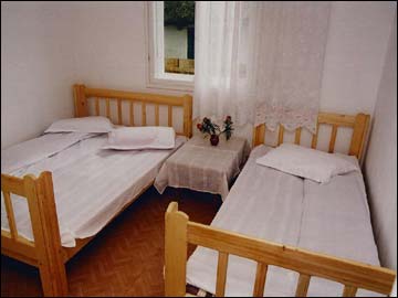 PENSIUNEA-DELIA-CRISAN-ROMANIA-AIR-TOUR-TRAVEL-2