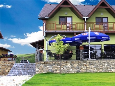PENSIUNEA-LACUL-VERDE-OCNA-SIBIULUI-ROMANIA-AIR-TOUR-TRAVEL-1
