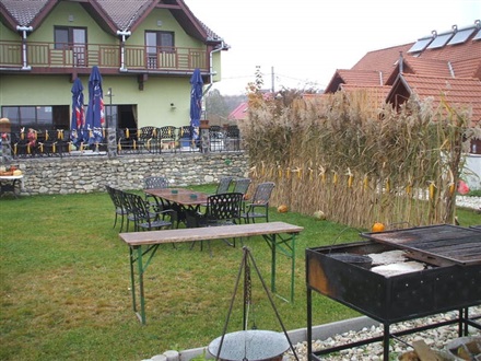 PENSIUNEA-LACUL-VERDE-OCNA-SIBIULUI-ROMANIA-AIR-TOUR-TRAVEL-2