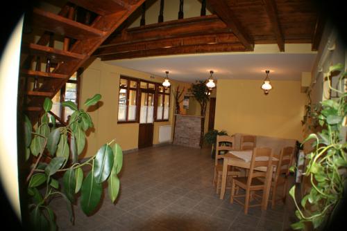 PENSIUNEA-MEDVEHAZ-PRAID-ROMANIA-AIR-TOUR-TRAVEL-3